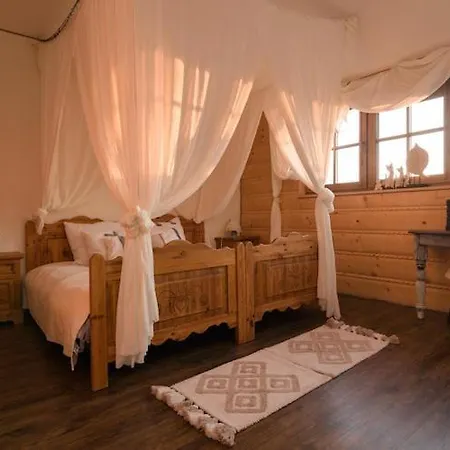 Lejlighed Comfortable With Terrace, Close To